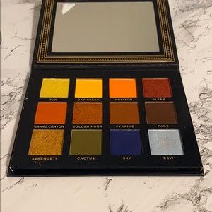 Ace Beaute Vintage Dawn Palette